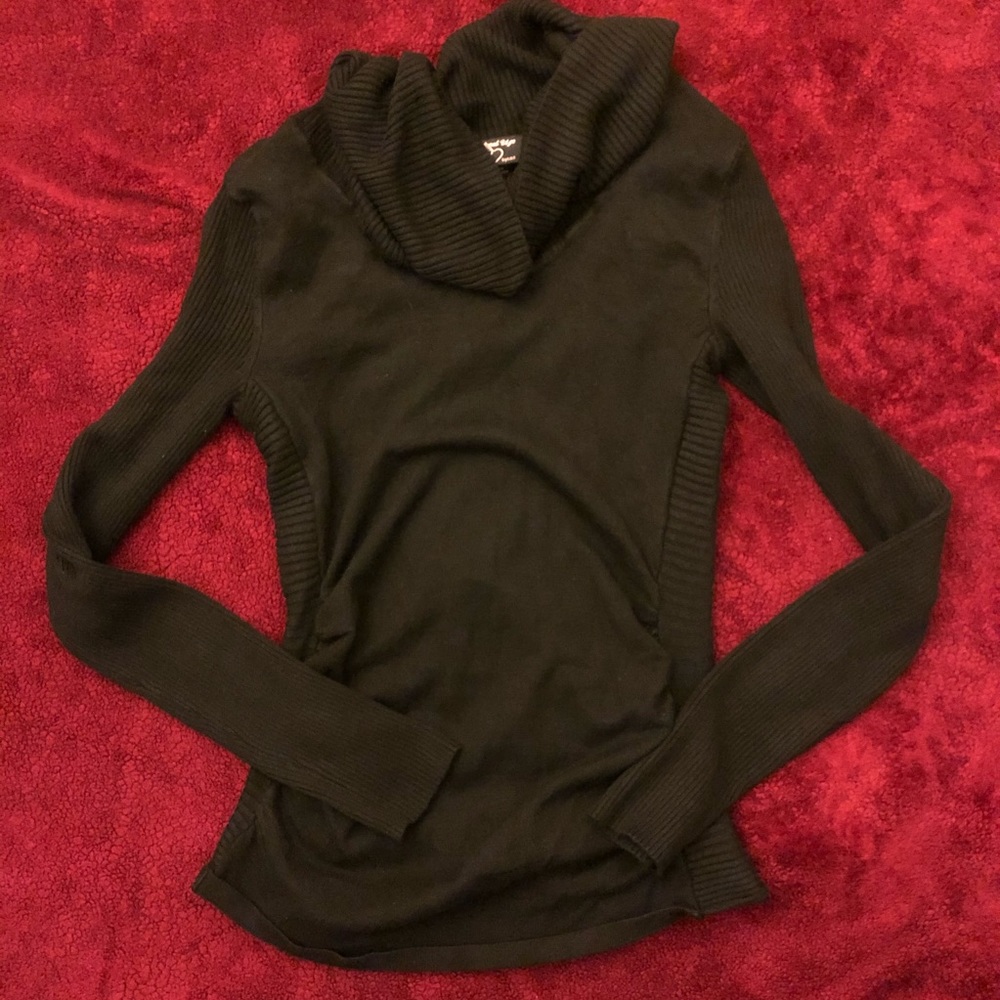 turtleneck top